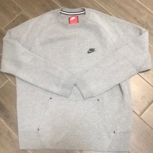 NIKE GRAY SWEATSHIRT FRONT POCKET LARGE